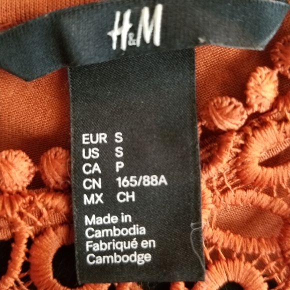 H & M top burnt orange/red fits small to medium - Picture 4 of 5